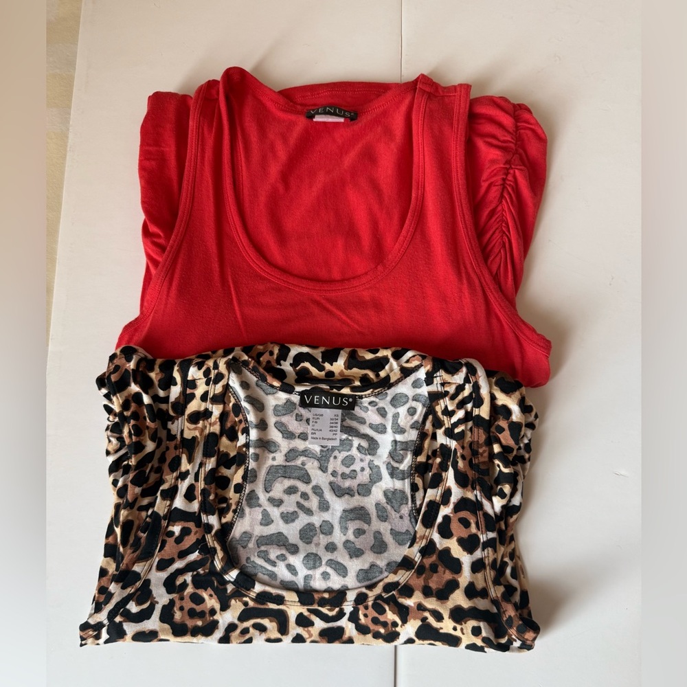 Bundle of 2 Women's Venus Bodycon Knit Ruched Dresses animal Print Red size Xs